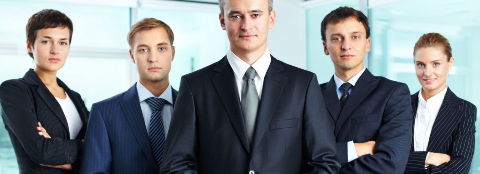 Адвокати Юридичної компанії мають багаторічний досвід роботи в сфері права та надають юридичні послуги у будь-якій точці України